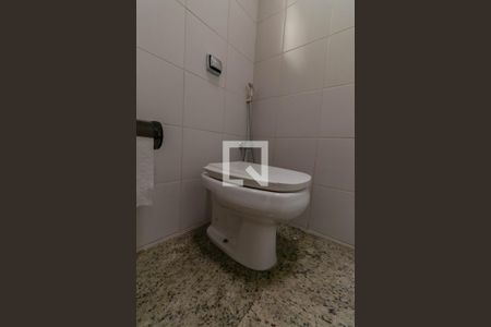 Casa à venda com 178m², 4 quartos e 1 vaga Casa à venda com 178m², 4 quartos e 1 vagaBanheiro da Suíte