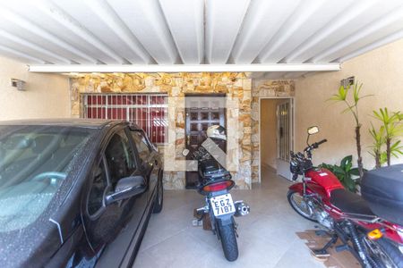 Casa à venda com 231m², 3 quartos e 1 vaga Casa à venda com 231m², 3 quartos e 1 vagaGaragem