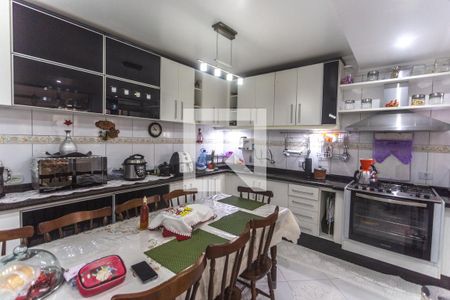 Casa à venda com 231m², 3 quartos e 1 vaga Casa à venda com 231m², 3 quartos e 1 vagaCozinha