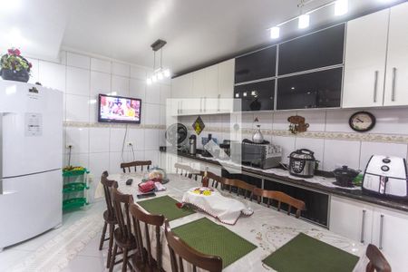 Casa à venda com 231m², 3 quartos e 1 vaga Casa à venda com 231m², 3 quartos e 1 vagaCozinha