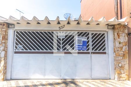 Casa à venda com 231m², 3 quartos e 1 vaga Casa à venda com 231m², 3 quartos e 1 vagaFachada