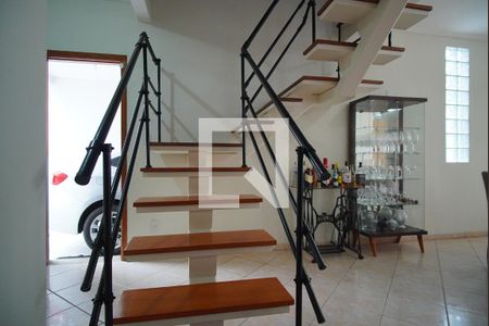 Acesso as  Quartos  de casa à venda com 3 quartos, 200m² em Jardim São Pedro, Porto Alegre