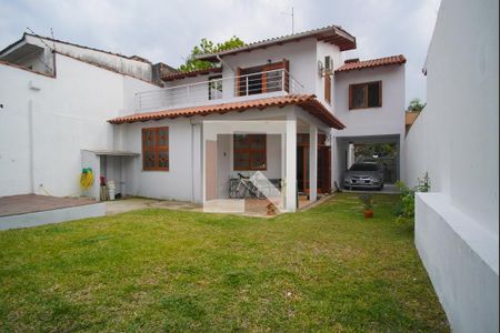 Casa à venda com 200m², 3 quartos e 1 vagaPátio  _Fundos 