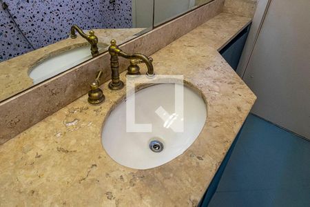 Apartamento à venda com 132m², 3 quartos e 2 vagas Apartamento à venda com 132m², 3 quartos e 2 vagasSuíte - Banheiro