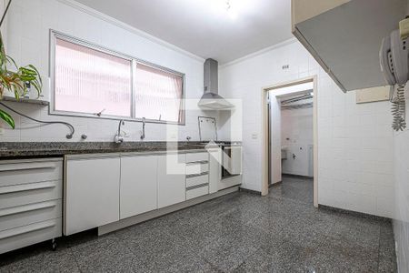 Apartamento à venda com 132m², 3 quartos e 2 vagas Apartamento à venda com 132m², 3 quartos e 2 vagasCozinha