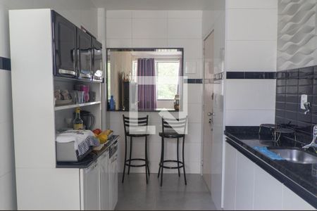 Apartamento à venda com 64m², 2 quartos e 1 vaga Apartamento à venda com 64m², 2 quartos e 1 vagaCozinha