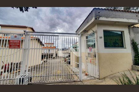 Casa de condomínio à venda com 60m², 2 quartos e 1 vagaFachada