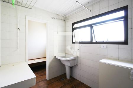 Apartamento para alugar com 115m², 3 quartos e 2 vagas Apartamento para alugar com 115m², 3 quartos e 2 vagasÁrea de Serviço