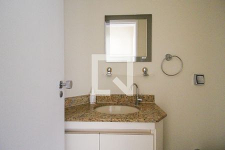 Lavabo  de apartamento para alugar com 3 quartos, 115m² em Indianópolis, São Paulo