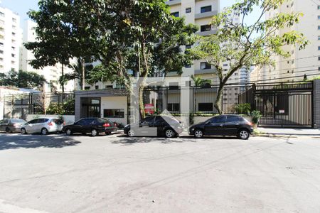 Apartamento para alugar com 115m², 3 quartos e 2 vagas Apartamento para alugar com 115m², 3 quartos e 2 vagasFachada