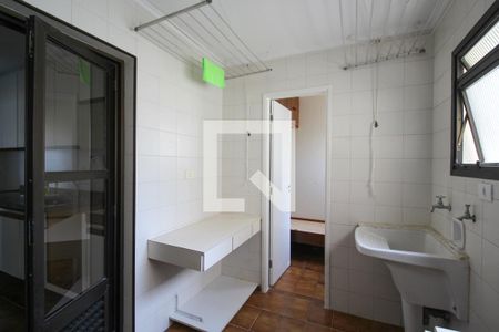 Apartamento para alugar com 115m², 3 quartos e 2 vagas Apartamento para alugar com 115m², 3 quartos e 2 vagasÁrea de Serviço