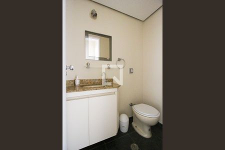 Lavabo  de apartamento para alugar com 3 quartos, 115m² em Indianópolis, São Paulo