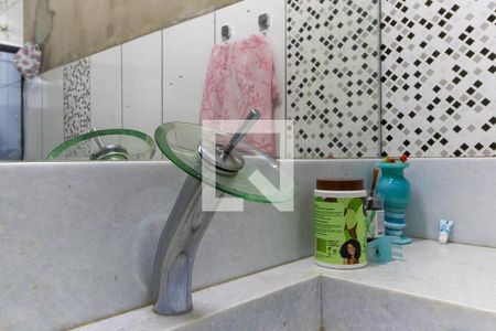 Casa à venda com 170m², 4 quartos e 3 vagasBanheiro da suíte