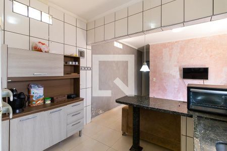 Casa à venda com 170m², 4 quartos e 3 vagasEdícula - Cozinha