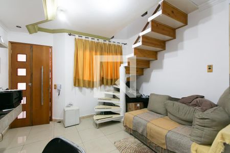 Sala de casa de condomínio à venda com 2 quartos, 77m² em Vila Carmosina, São Paulo