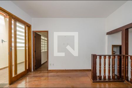 Sala 1 de casa para alugar com 3 quartos, 250m² em Nova Granada, Belo Horizonte
