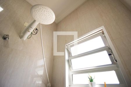 Casa à venda com 290m², 5 quartos e 8 vagasBanheiro 2