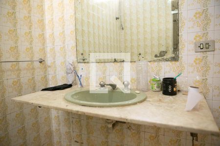 Casa para alugar com 250m², 5 quartos e 3 vagasBanheiro do Quarto 4 - Suite