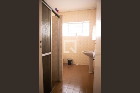 Casa para alugar com 250m², 5 quartos e 3 vagasBanheiro do Hall dos Quartos