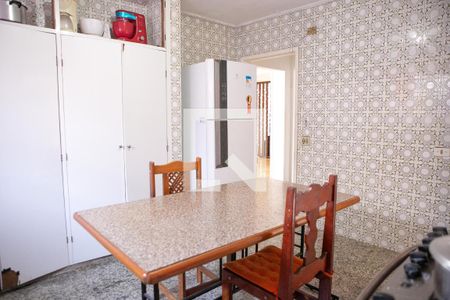 Casa para alugar com 250m², 5 quartos e 3 vagasCozinha