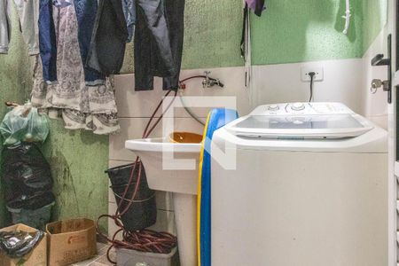 Casa de condomínio à venda com 65m², 2 quartos e 1 vagaÁrea de Serviço