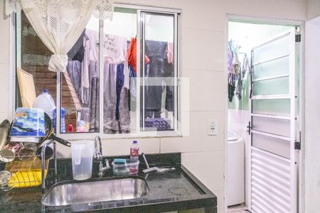 Casa de condomínio à venda com 65m², 2 quartos e 1 vagaCozinha