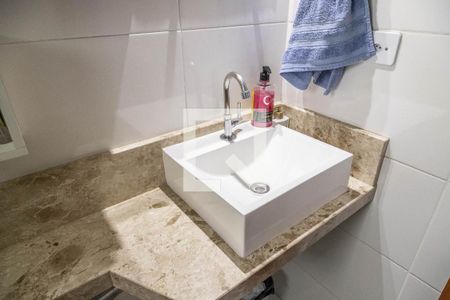 Casa de condomínio à venda com 65m², 2 quartos e 1 vagaBanheiro