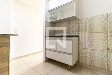 Studio para alugar com 31m², 1 quarto e sem vaga Studio para alugar com 31m², 1 quarto e sem vagaCozinha - Armário