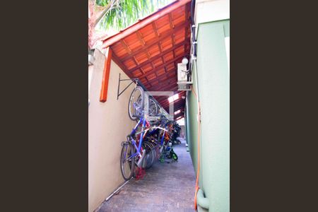 Apartamento à venda com 196m², 3 quartos e 2 vagas Apartamento à venda com 196m², 3 quartos e 2 vagasBicicletário