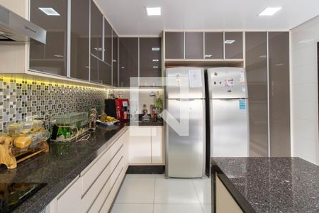 Casa à venda com 350m², 3 quartos e 3 vagasCozinha