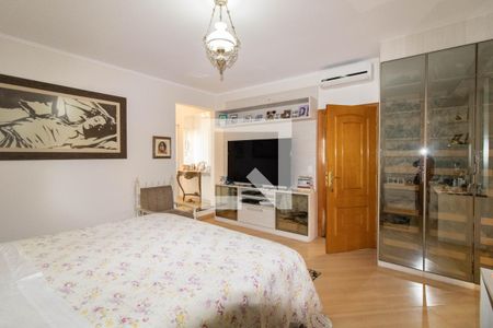 Casa à venda com 350m², 3 quartos e 3 vagasSuíte