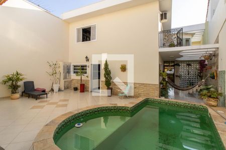 Casa à venda com 350m², 3 quartos e 3 vagasPiscina