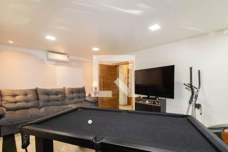 Casa à venda com 350m², 3 quartos e 3 vagasSala