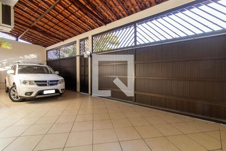 Casa à venda com 350m², 3 quartos e 3 vagasGaragem