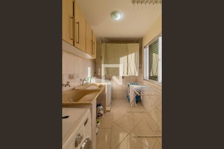 Casa à venda com 350m², 3 quartos e 3 vagasÁrea de Serviço