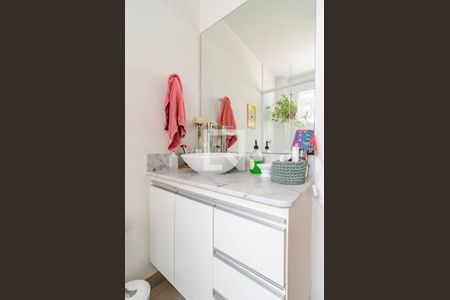 Banheiro de apartamento para alugar com 2 quartos, 100m² em Sumarezinho, São Paulo