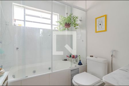 Banheiro de apartamento para alugar com 2 quartos, 100m² em Sumarezinho, São Paulo