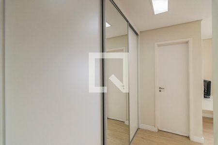 Apartamento à venda com 135m², 3 quartos e 2 vagas Apartamento à venda com 135m², 3 quartos e 2 vagasCloset da Suite 1