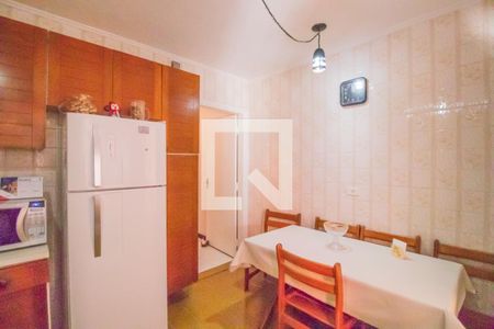 Casa à venda com 170m², 4 quartos e 2 vagasCozinha 