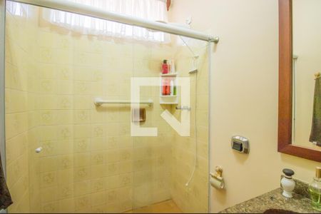 Casa à venda com 170m², 4 quartos e 2 vagasBanheiro 2