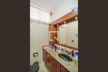 Casa à venda com 170m², 4 quartos e 2 vagasBanheiro 1