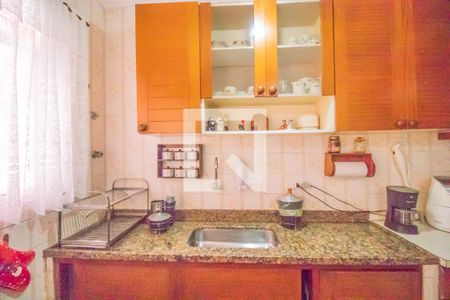 Casa à venda com 170m², 4 quartos e 2 vagasCozinha 