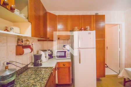 Casa à venda com 170m², 4 quartos e 2 vagasCozinha 