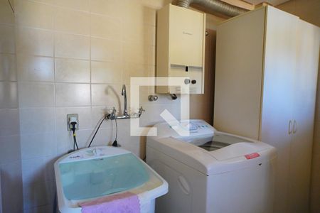 Casa para alugar com 400m², 3 quartos e 6 vagasÁrea de Serviço