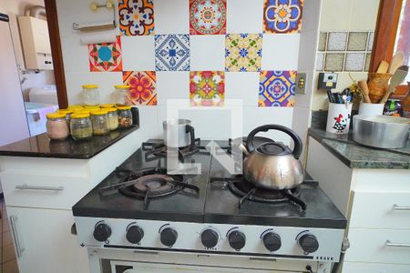 Casa para alugar com 400m², 3 quartos e 6 vagasCozinha