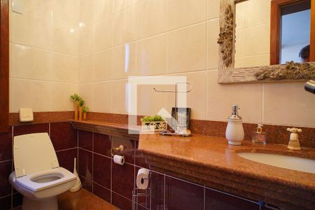 Banheiro1 de casa à venda com 3 quartos, 400m² em Vila Jardim, Porto Alegre