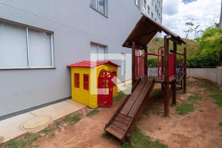 Apartamento para alugar com 42m², 2 quartos e 1 vaga Apartamento para alugar com 42m², 2 quartos e 1 vagaÁrea Comum - Playground