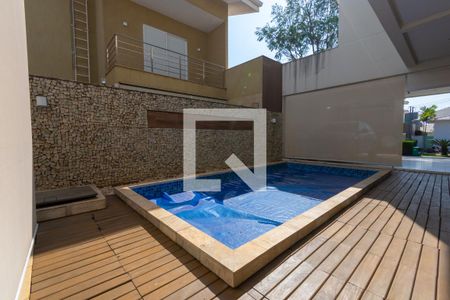 Piscina de casa de condomínio para alugar com 3 quartos, 299m² em Jardins Madri, Goiânia