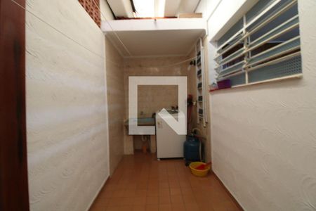 Casa à venda com 91m², 2 quartos e 2 vagasLavanderia