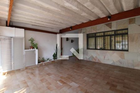 Casa à venda com 91m², 2 quartos e 2 vagasFachada